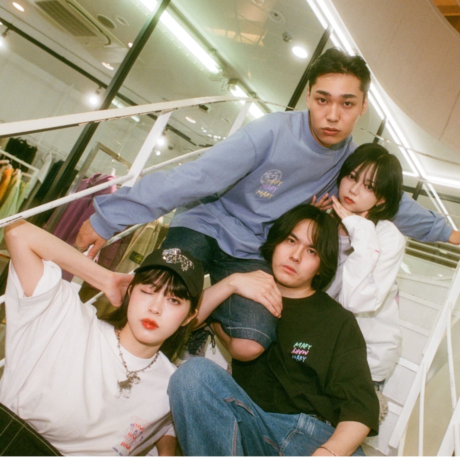 4人組コラージュ ロンT -Black- 【マリマリマリー×マンガートビームス】