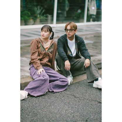 グランジロゴ ジップパーカー -Black-